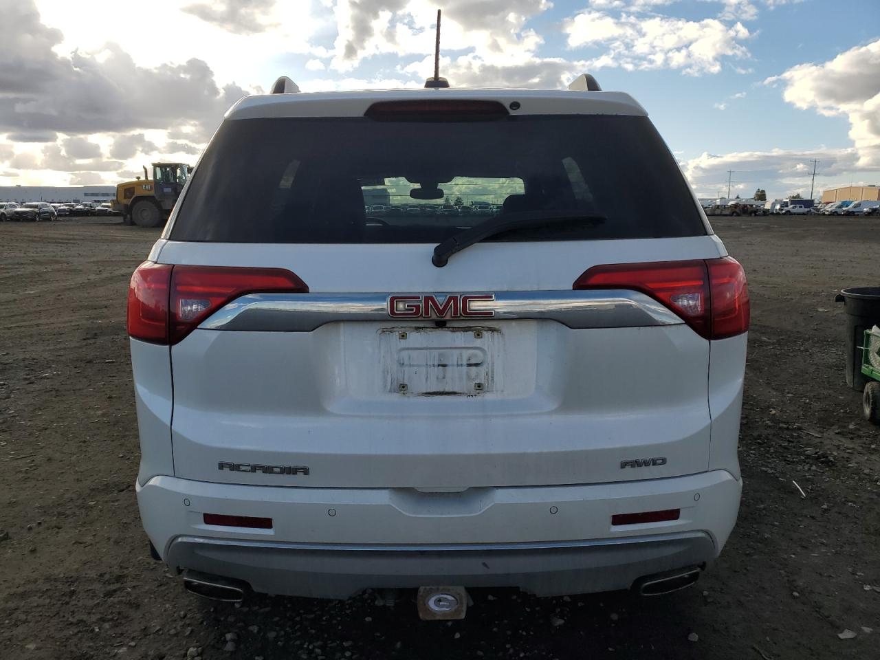 2017 GMC Acadia - Image 6