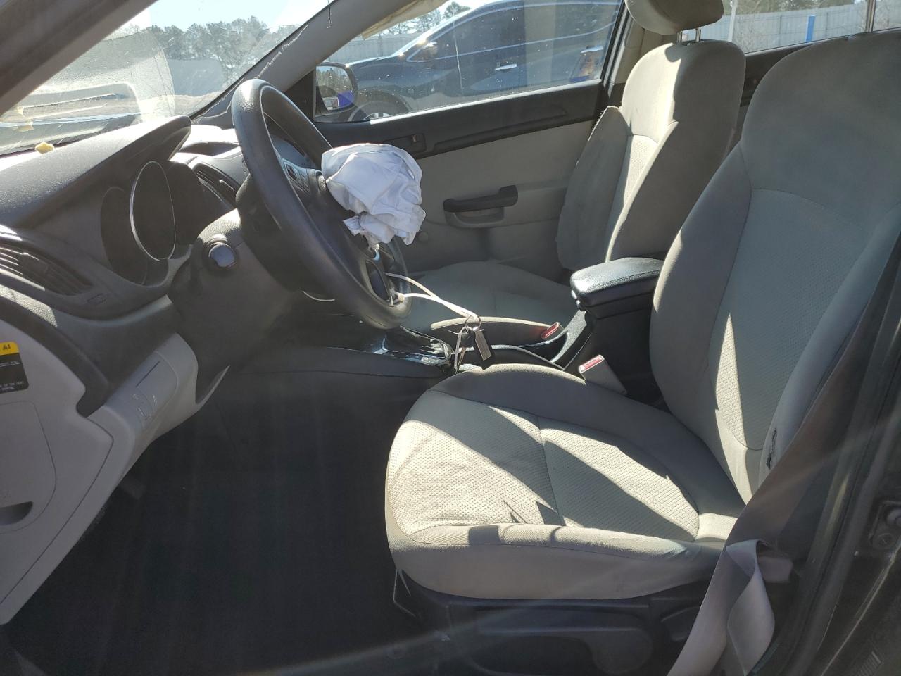 2012 Kia Forte - Image 7