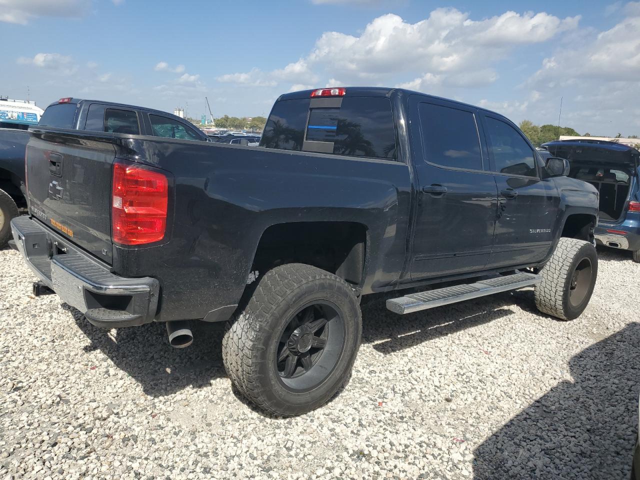 2017 Chevrolet Silverado - Image 3