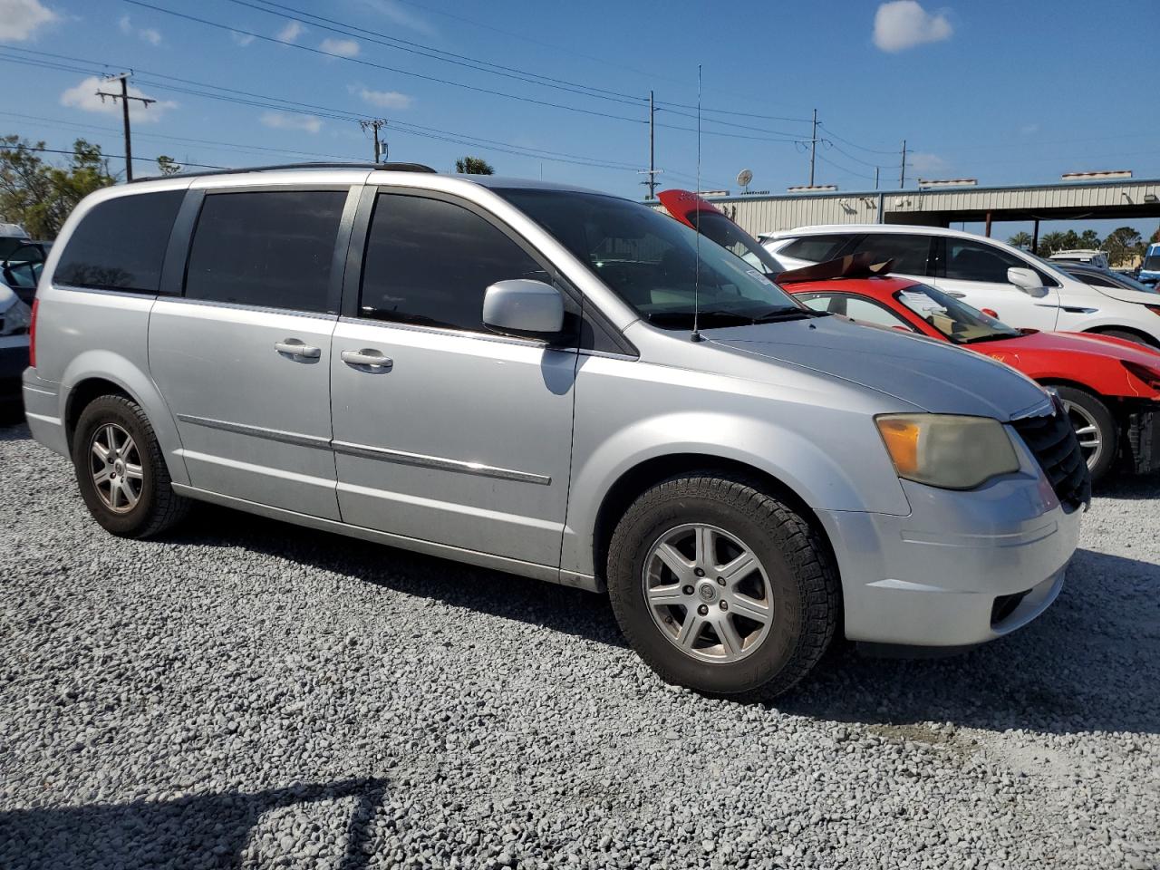 2010 Chrysler Town & Country - Image 4
