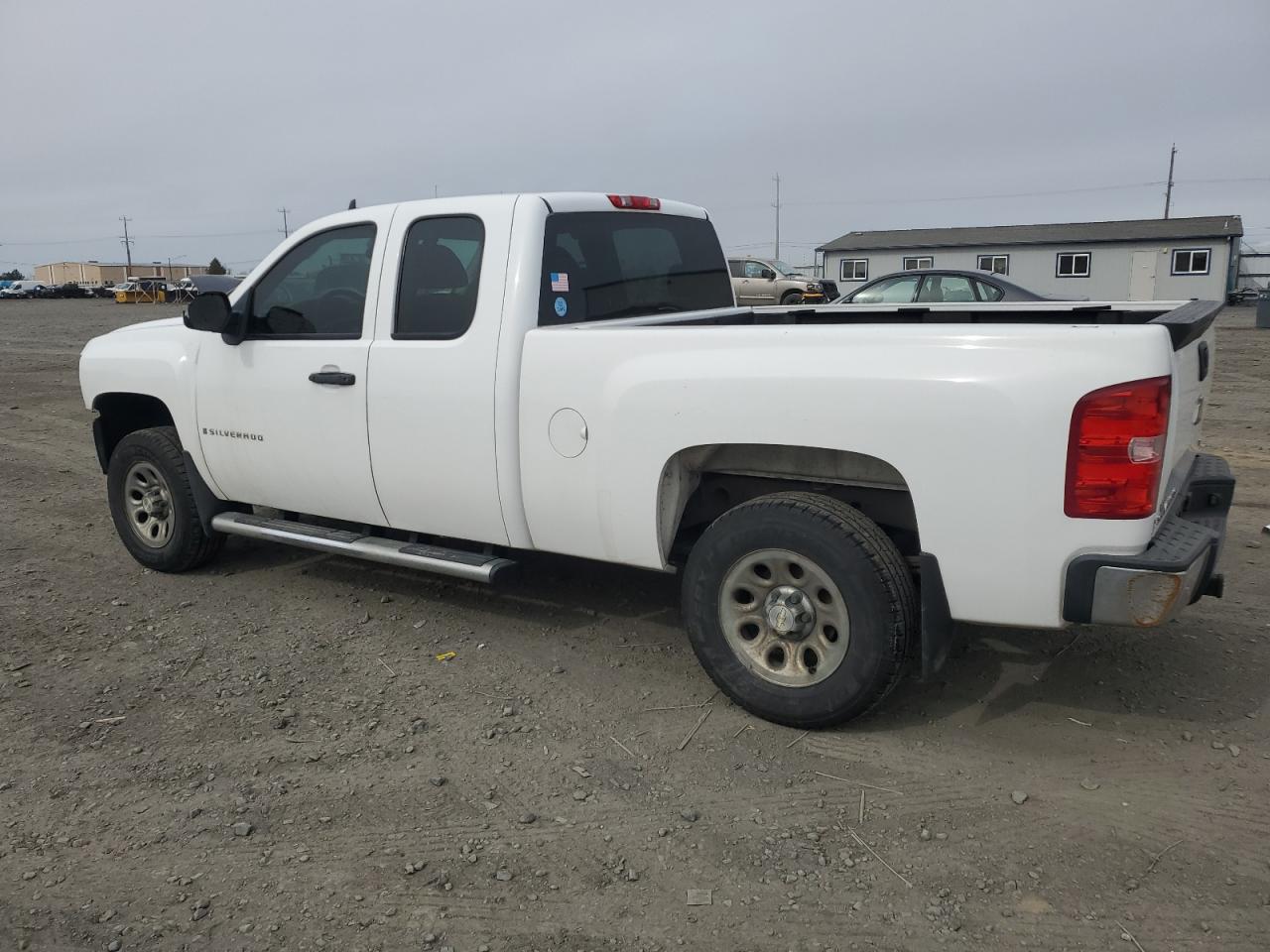 2008 Chevrolet Silverado - Image 2