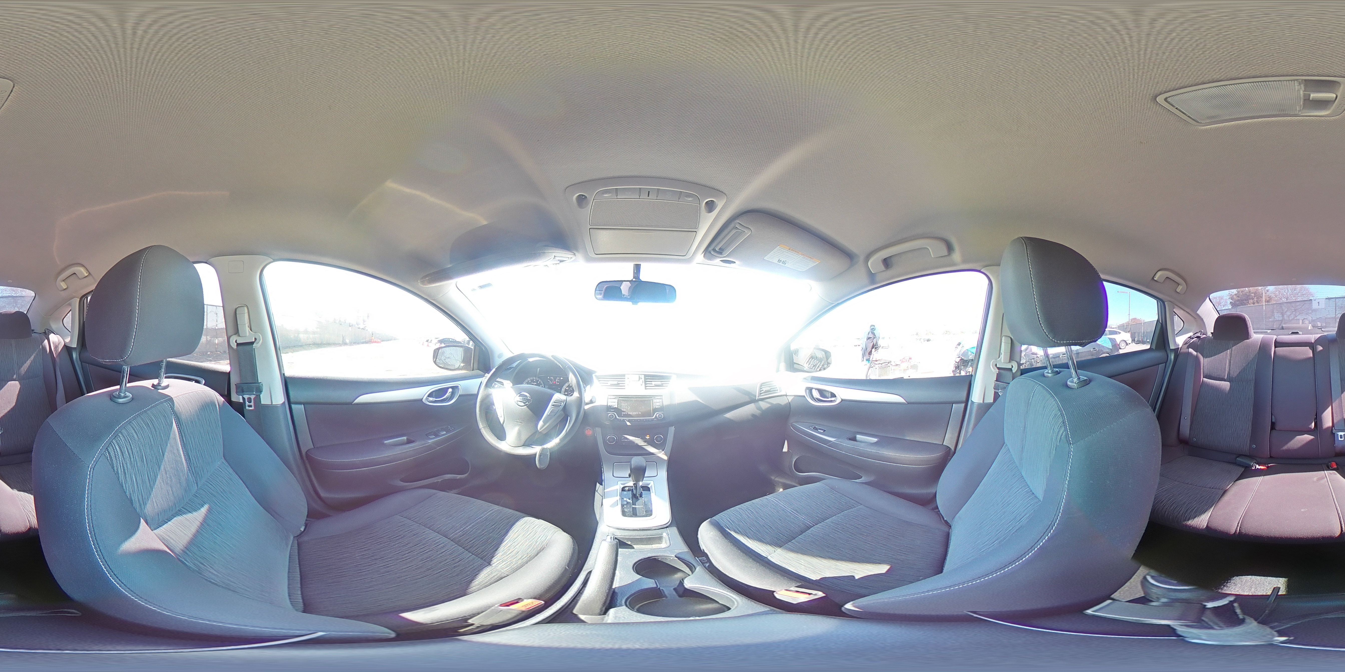 2015 Nissan Sentra - Image 13