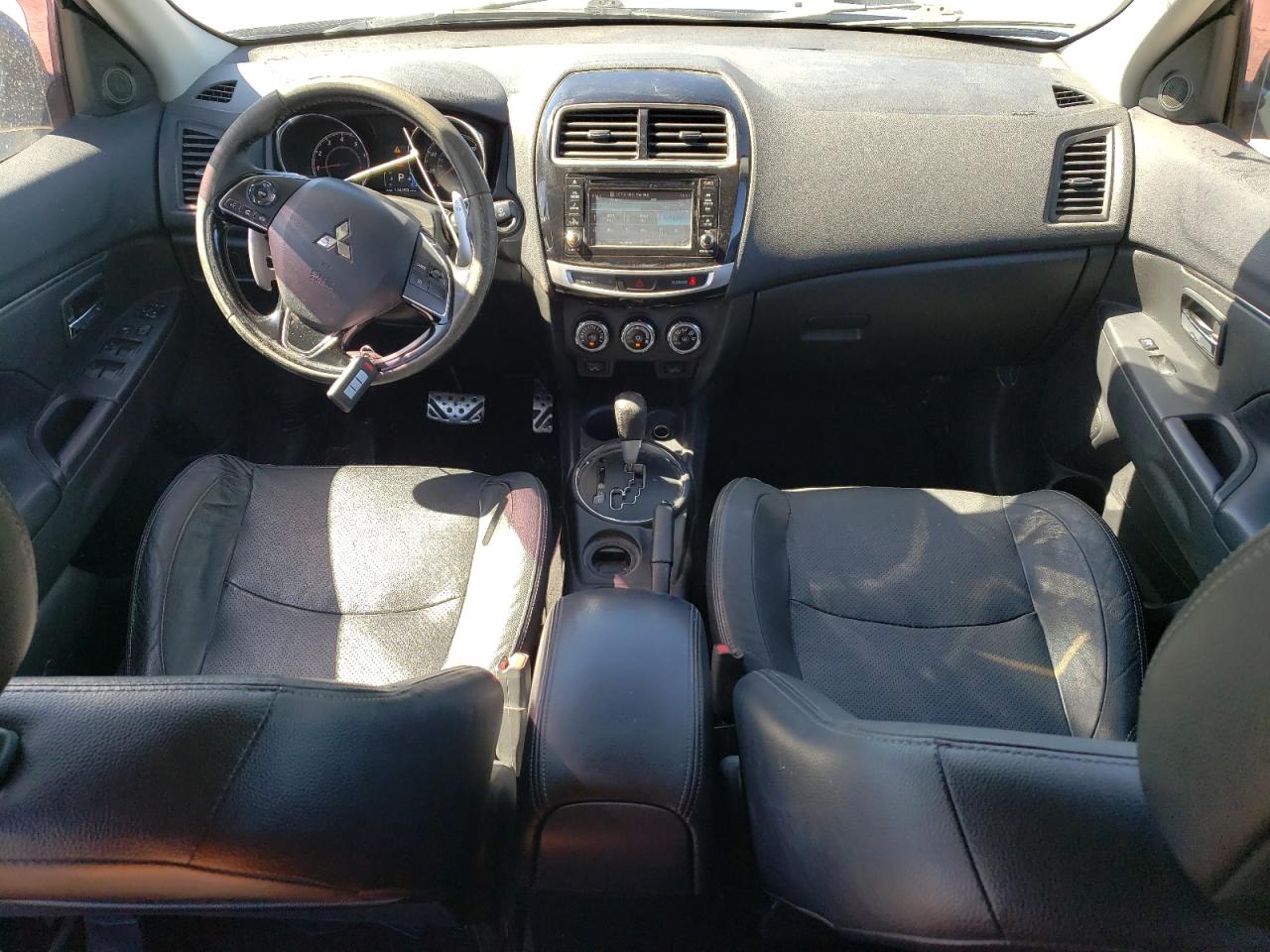 2017 Mitsubishi Outlander - Image 8