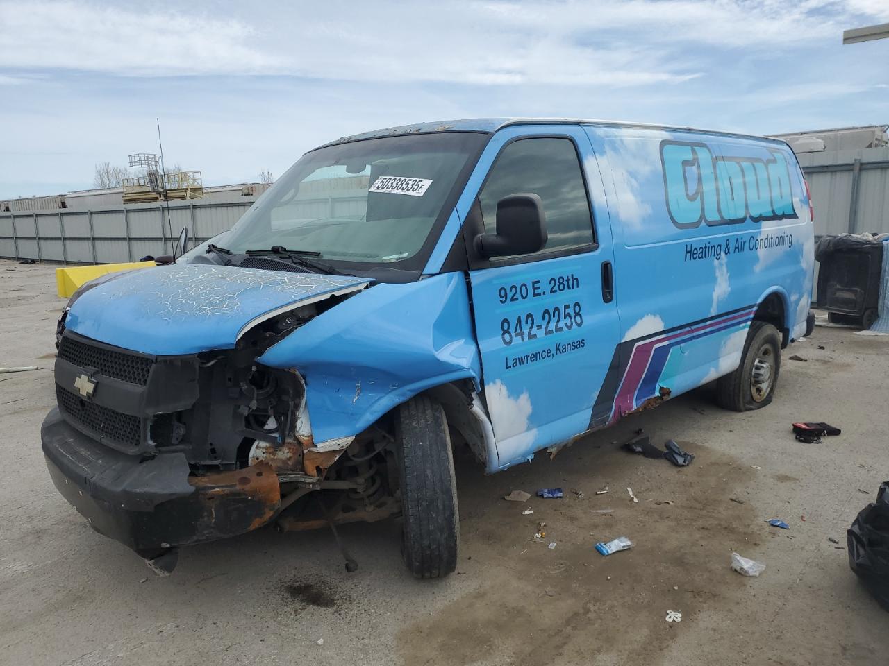 2010 Chevrolet Express G2500 for Sale in Kansas City, KS - Front End