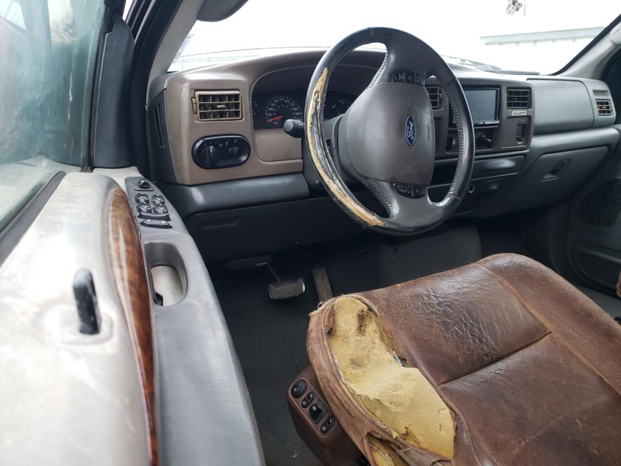 2003 Ford F250 - Image 8