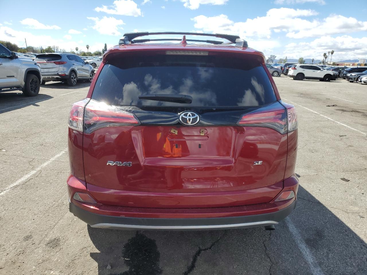 2018 Toyota RAV 4 - Image 6