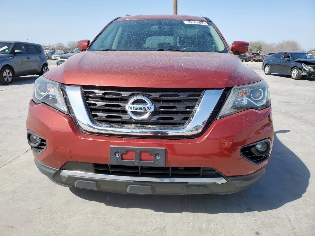 2017 Nissan Pathfinder - Image 5