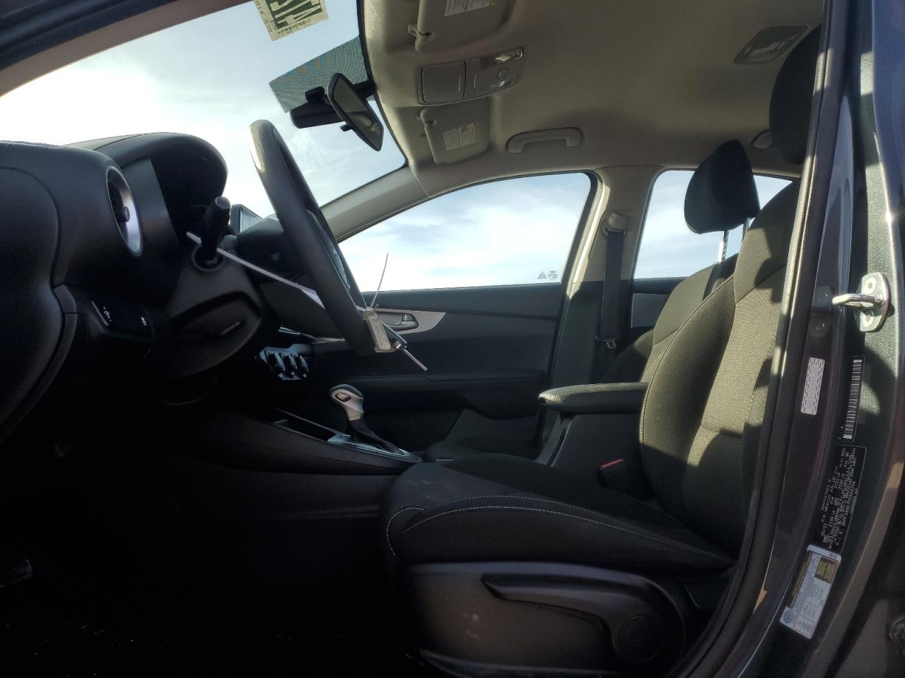 2023 Kia Forte - Image 7