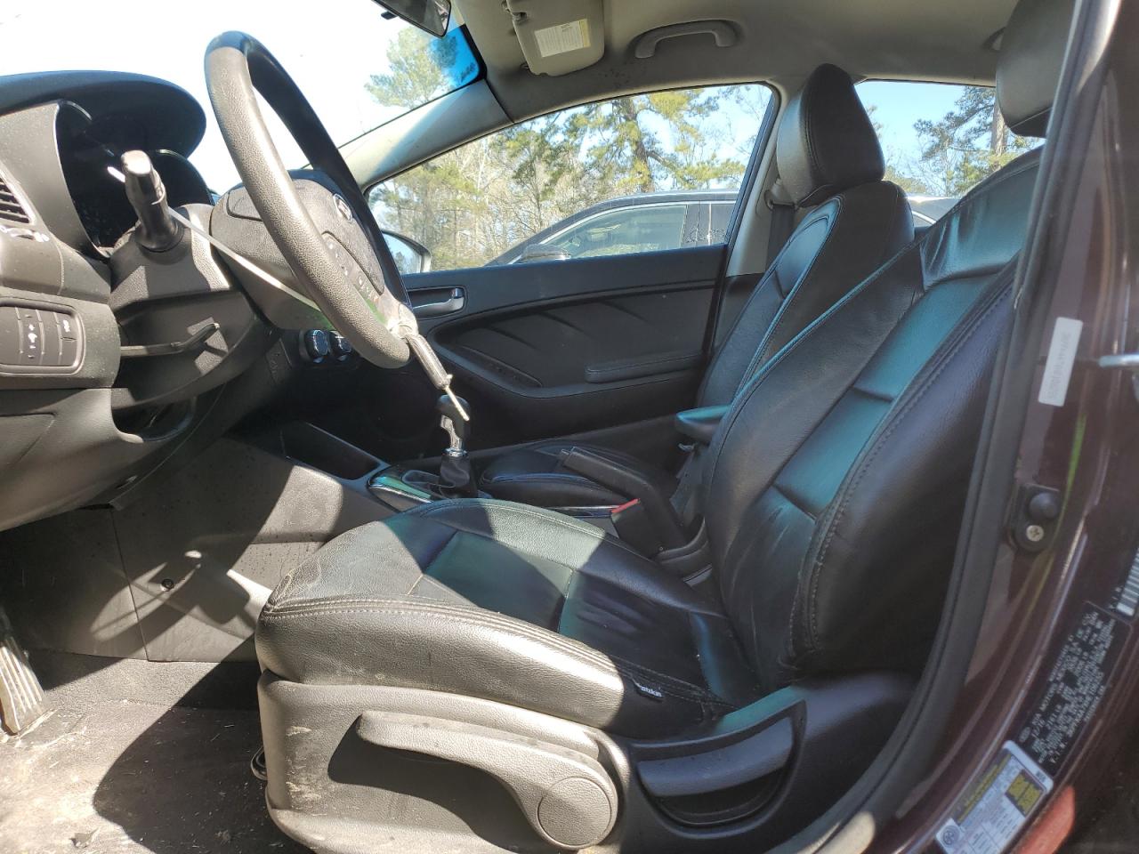 2017 Kia Forte - Image 7