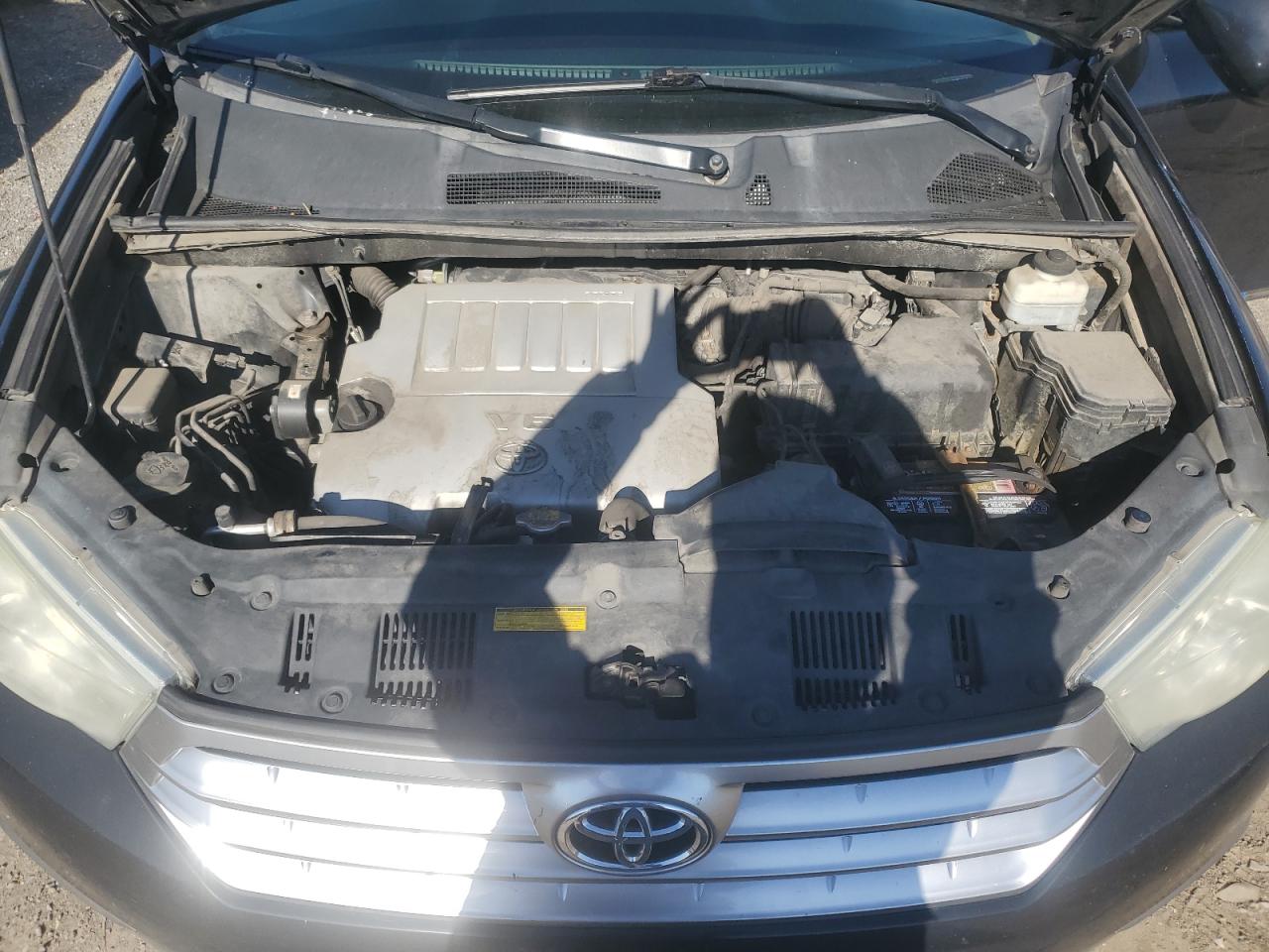 2012 Toyota Highlander - Image 12