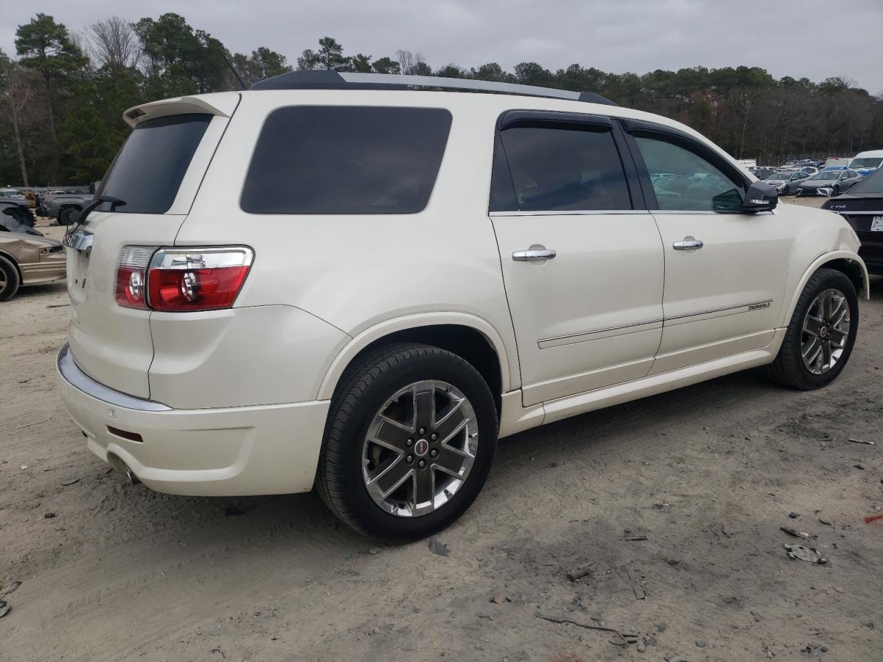 2012 GMC Acadia - Image 3