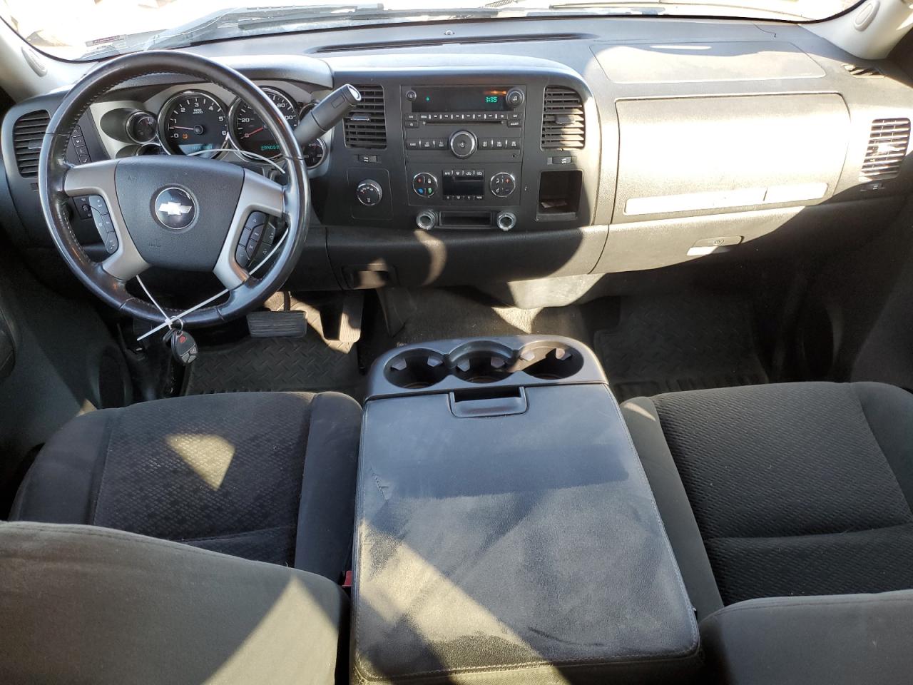 2007 Chevrolet Silverado - Image 8