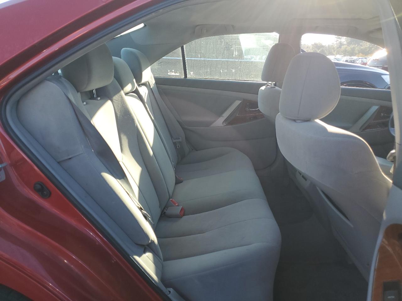 2011 Toyota Camry - Image 10