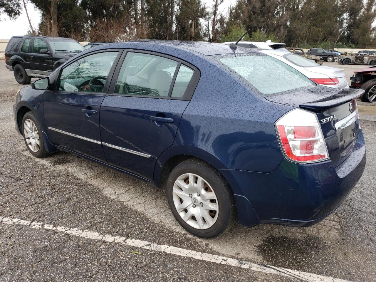 2011 Nissan Sentra - Image 2