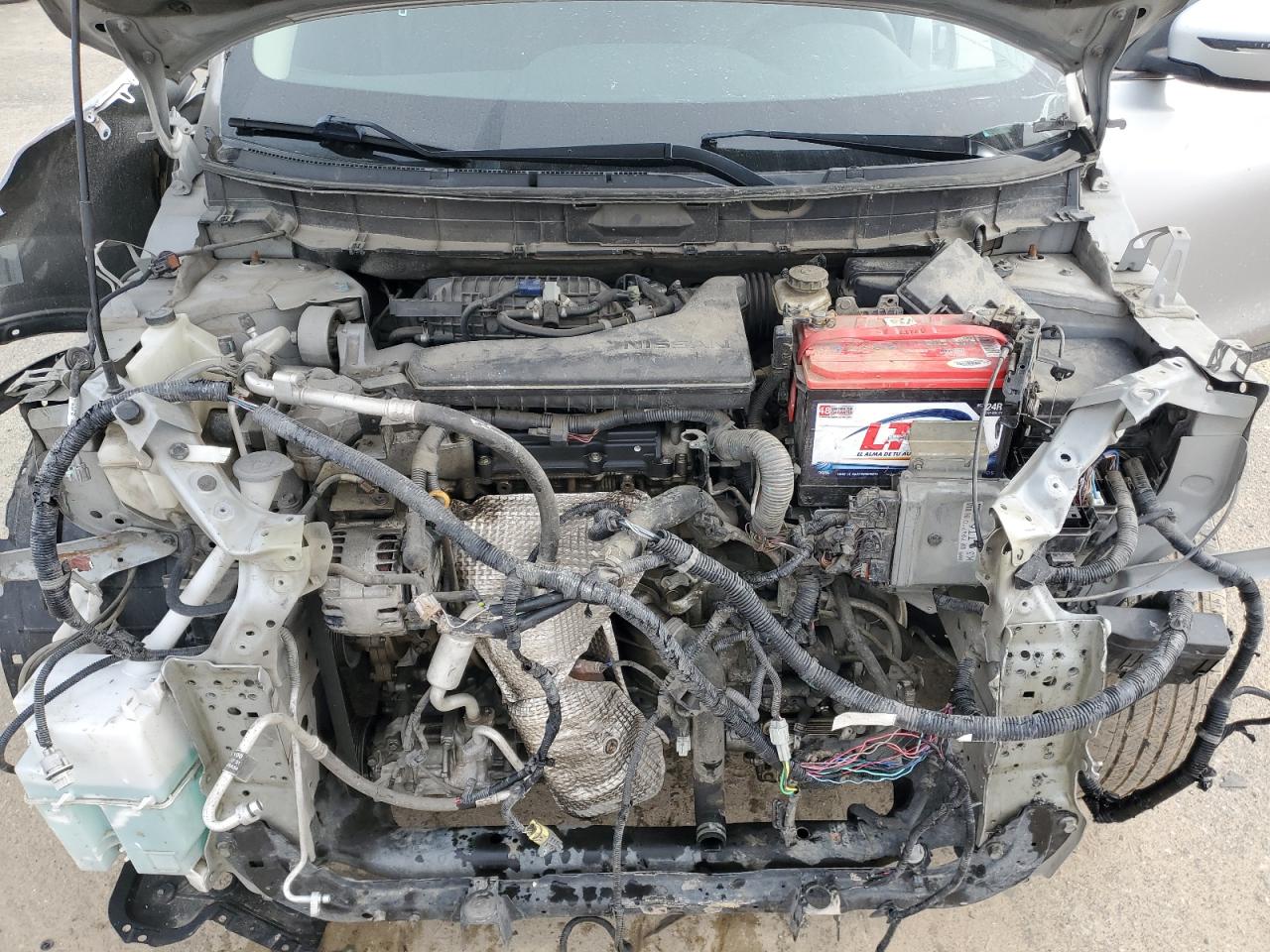 2017 Nissan Rogue - Image 12