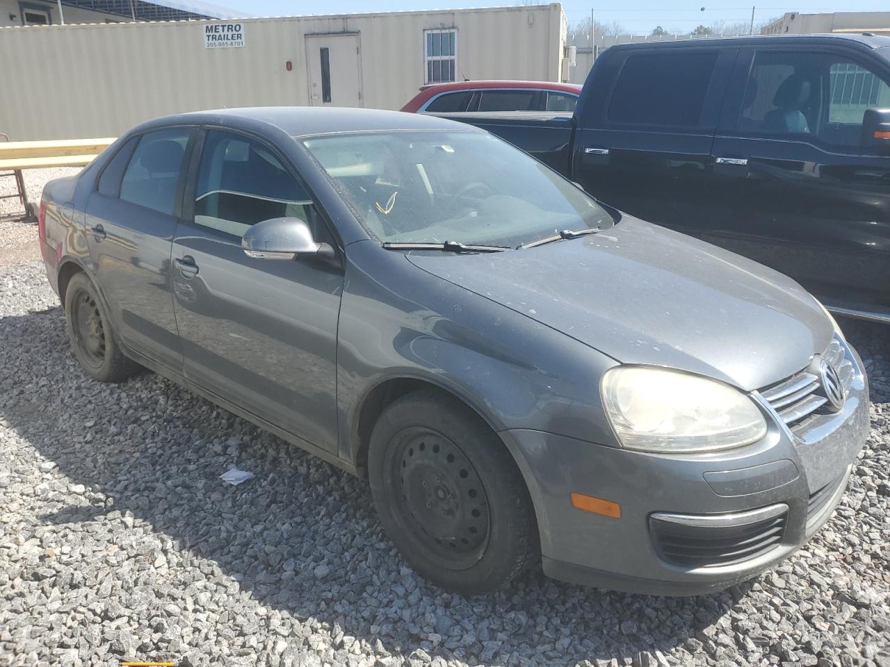 2010 Volkswagen Jetta - Image 4
