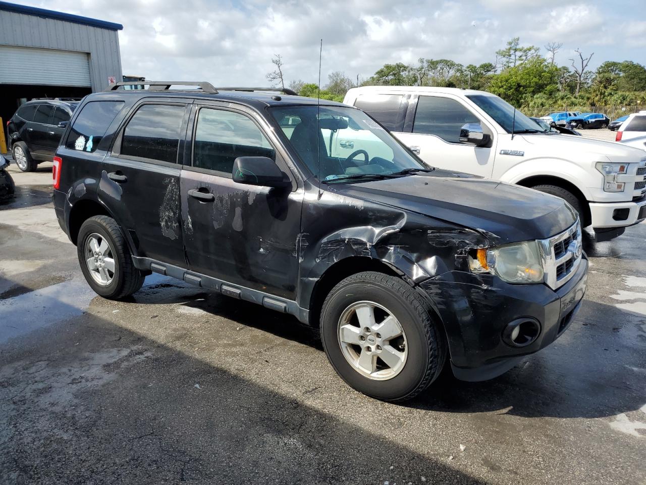 2011 Ford Escape - Image 4