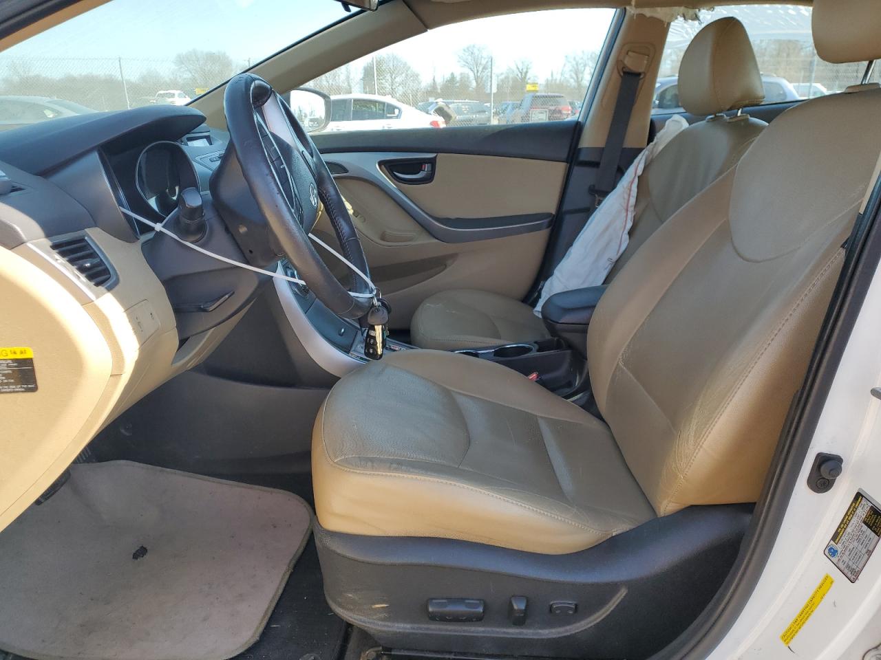 2013 Hyundai Elantra - Image 7