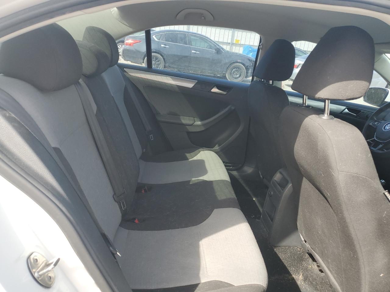 2018 Volkswagen Jetta - Image 10