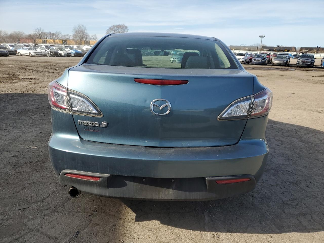 2011 Mazda 3 - Image 6