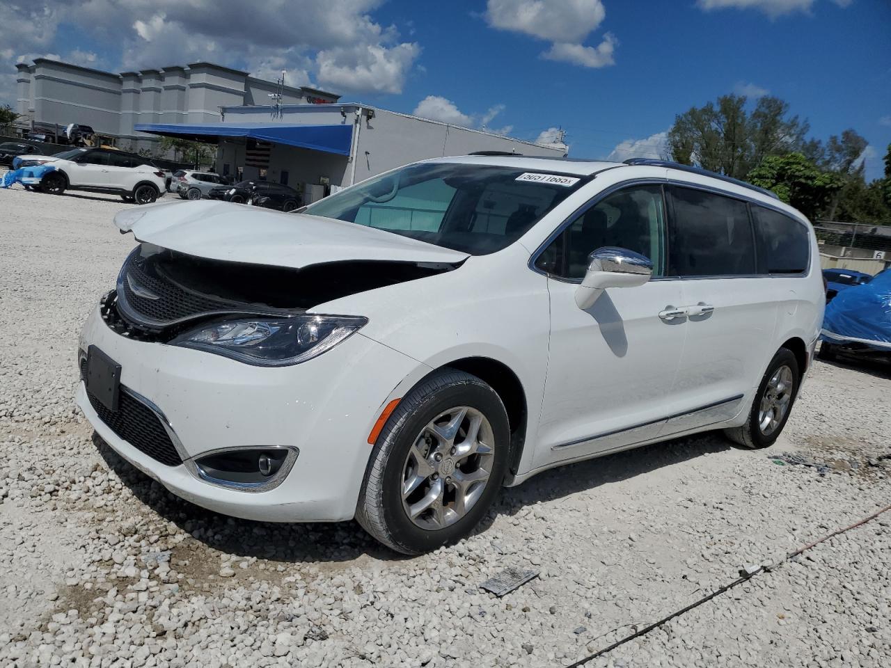 2019 Chrysler Pacifica Limited for Sale in Opa Locka, FL - Rear End