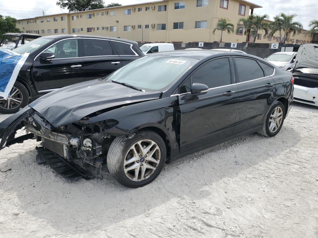 2015 Ford Fusion Se للبيع في Opa Locka، FL - Front End