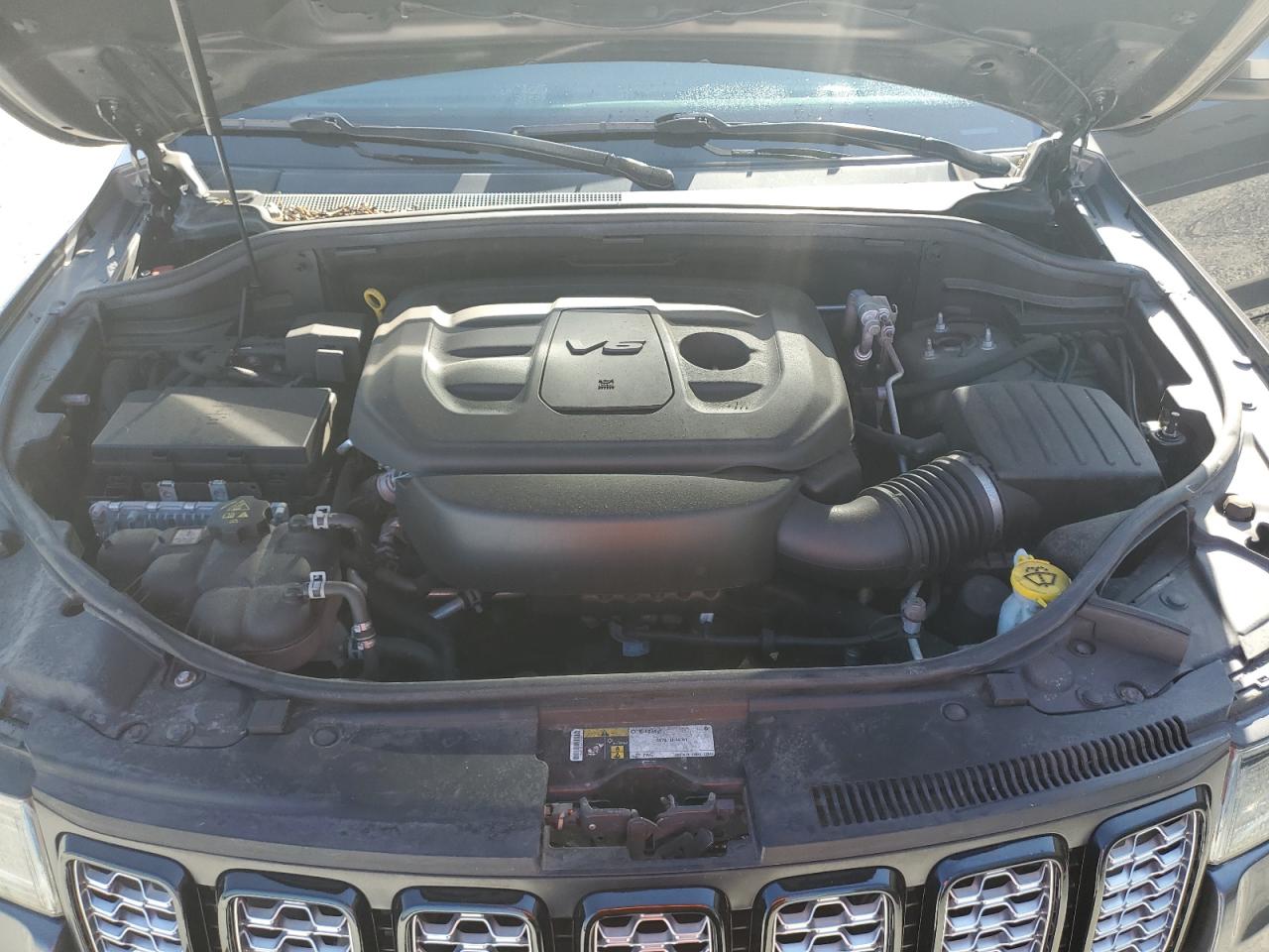 2020 Jeep Grand Cherokee - Image 14