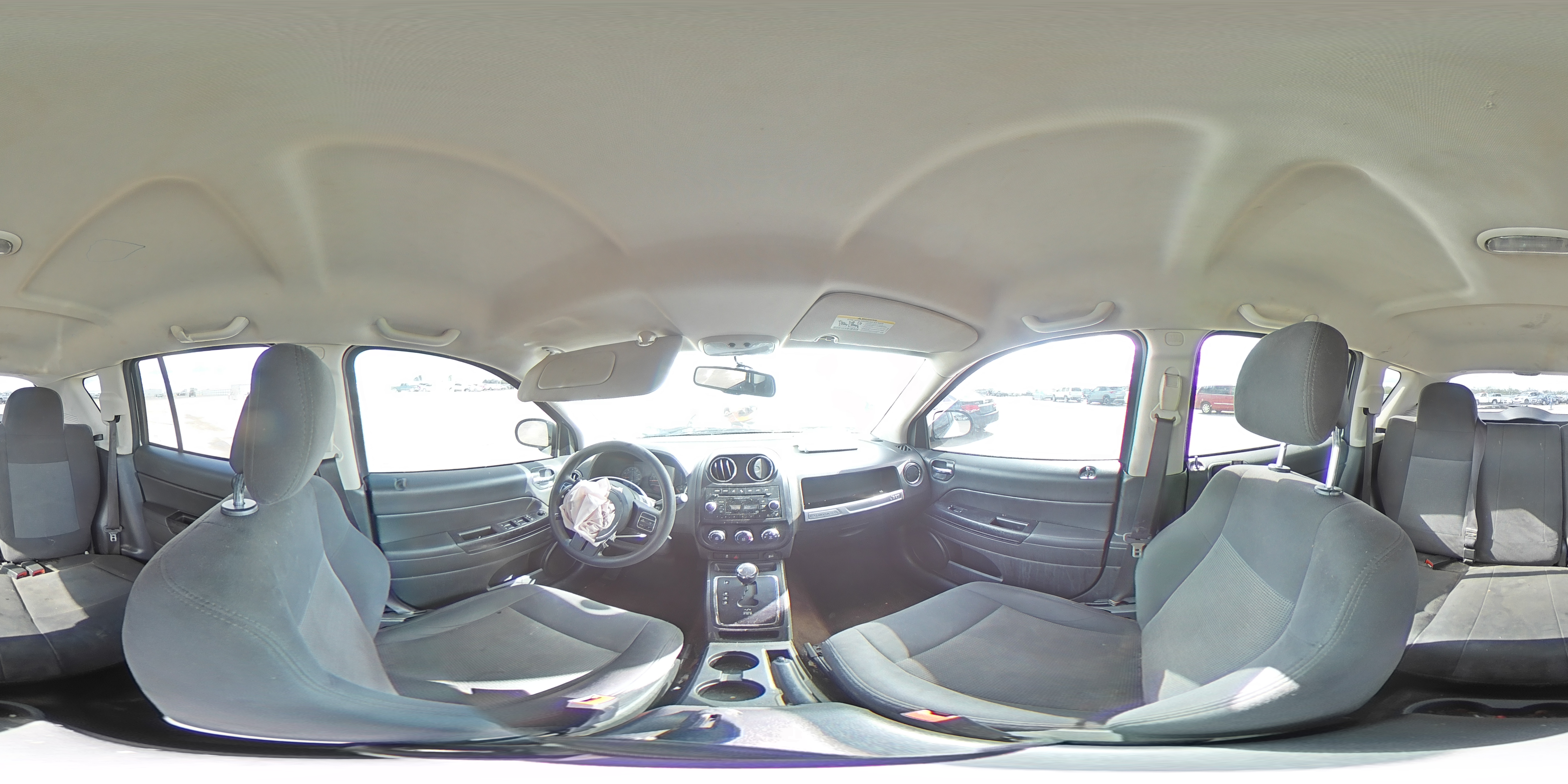 2016 Jeep Compass - Image 14