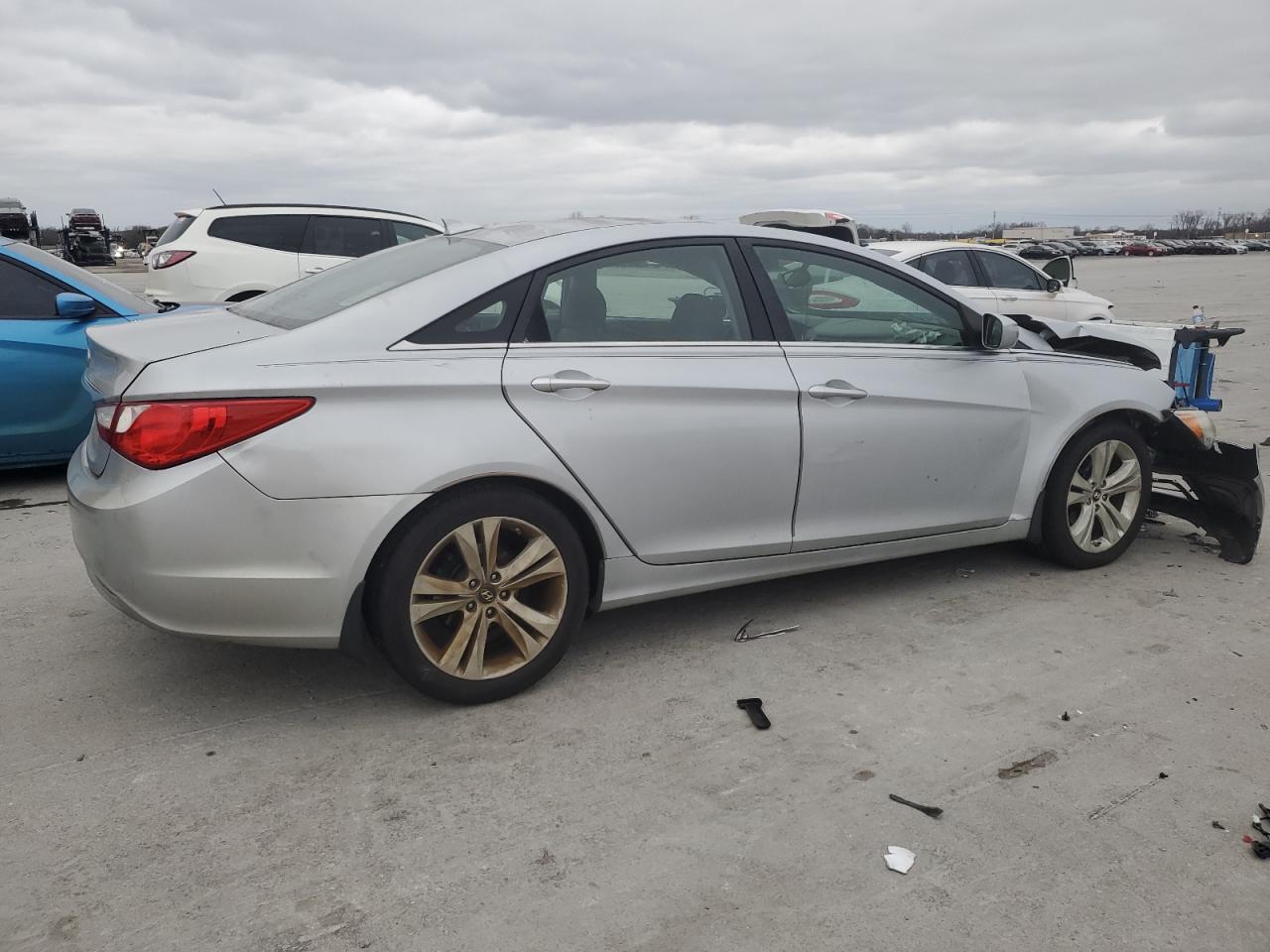 2012 Hyundai Sonata - Image 3