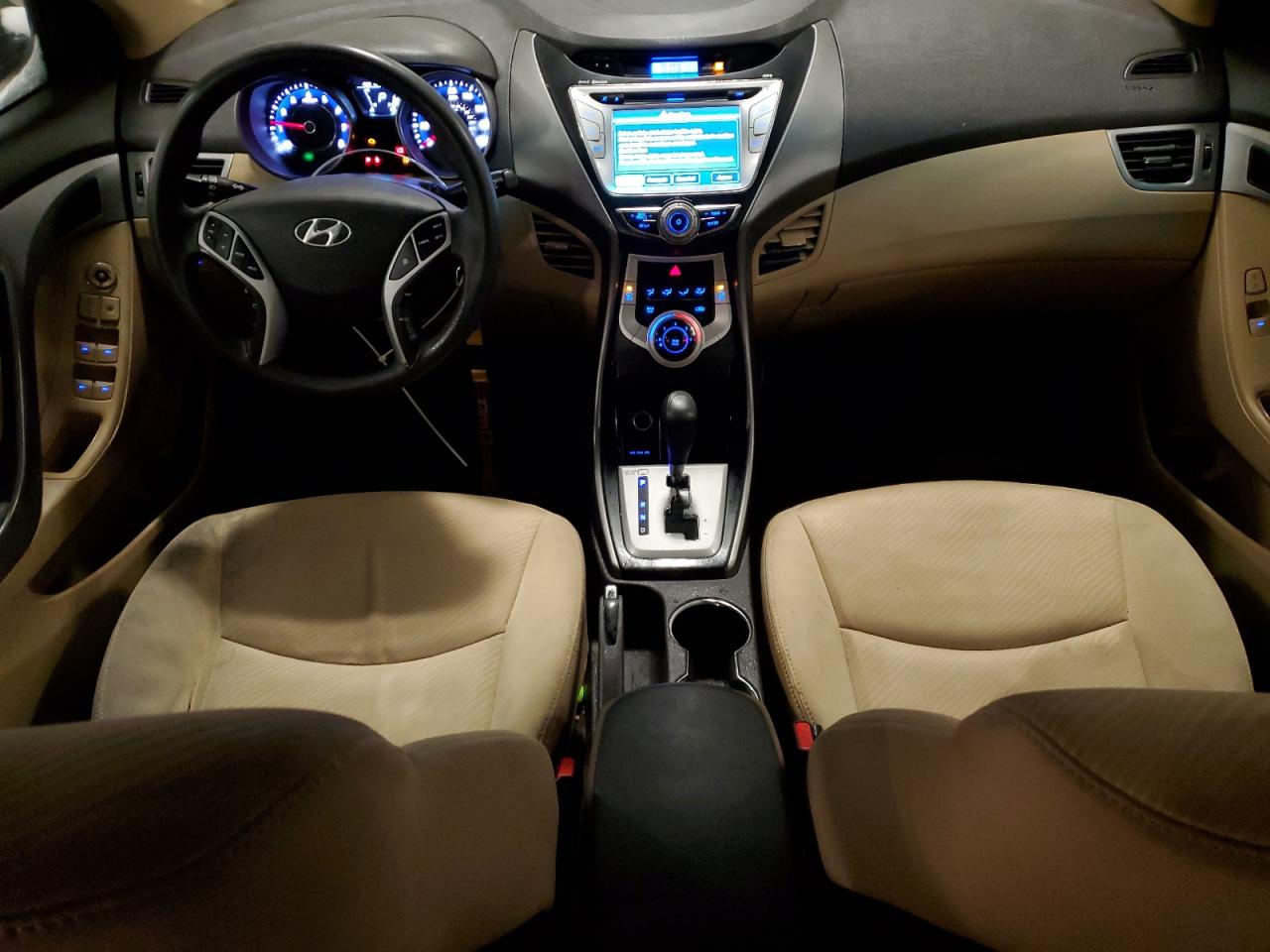 2011 Hyundai Elantra - Image 8