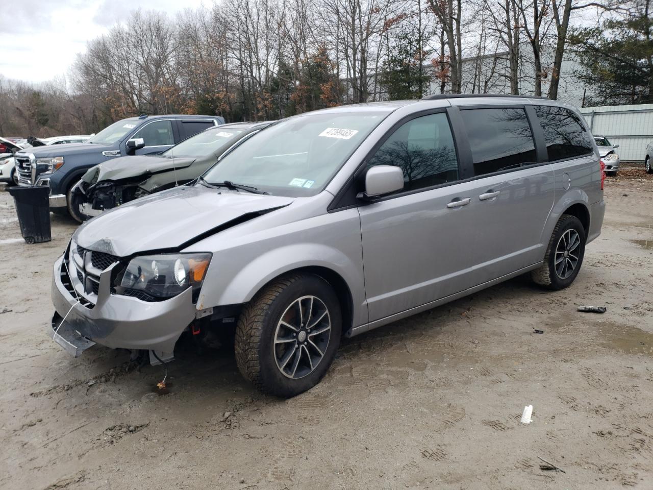 2019 Dodge Caravan - Image 1