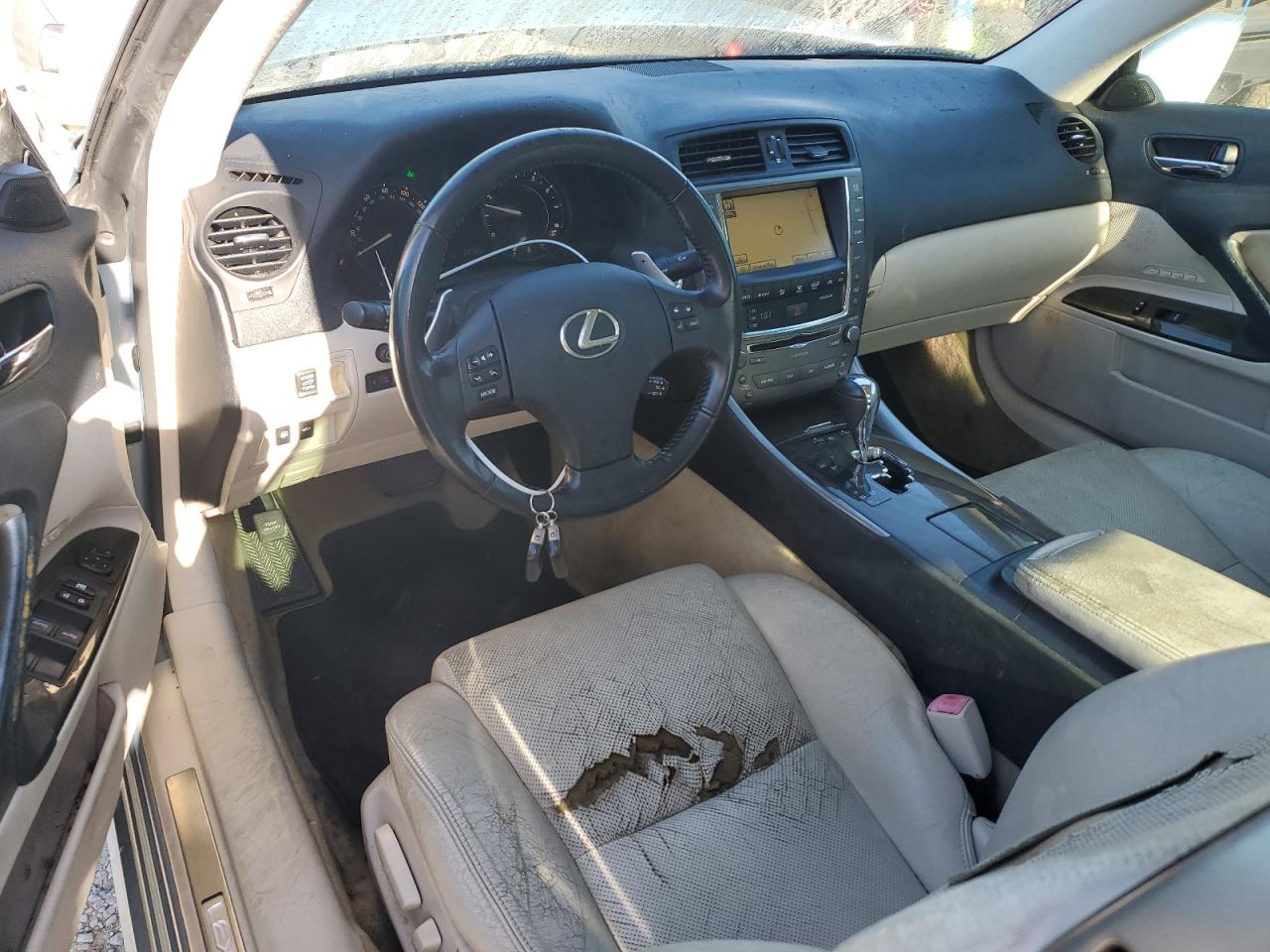 2010 Lexus IS - Image 8