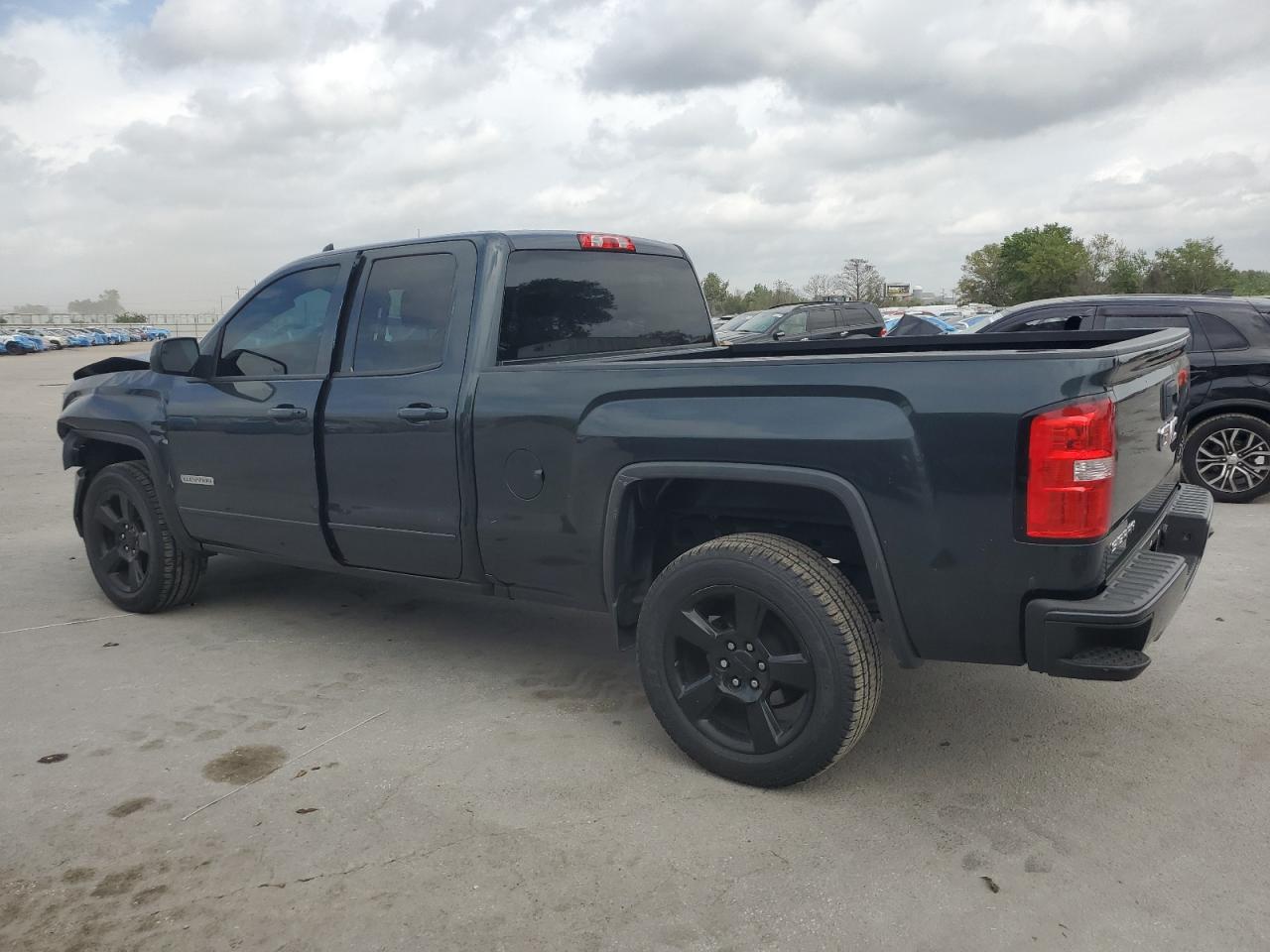 2017 GMC Sierra - Image 2