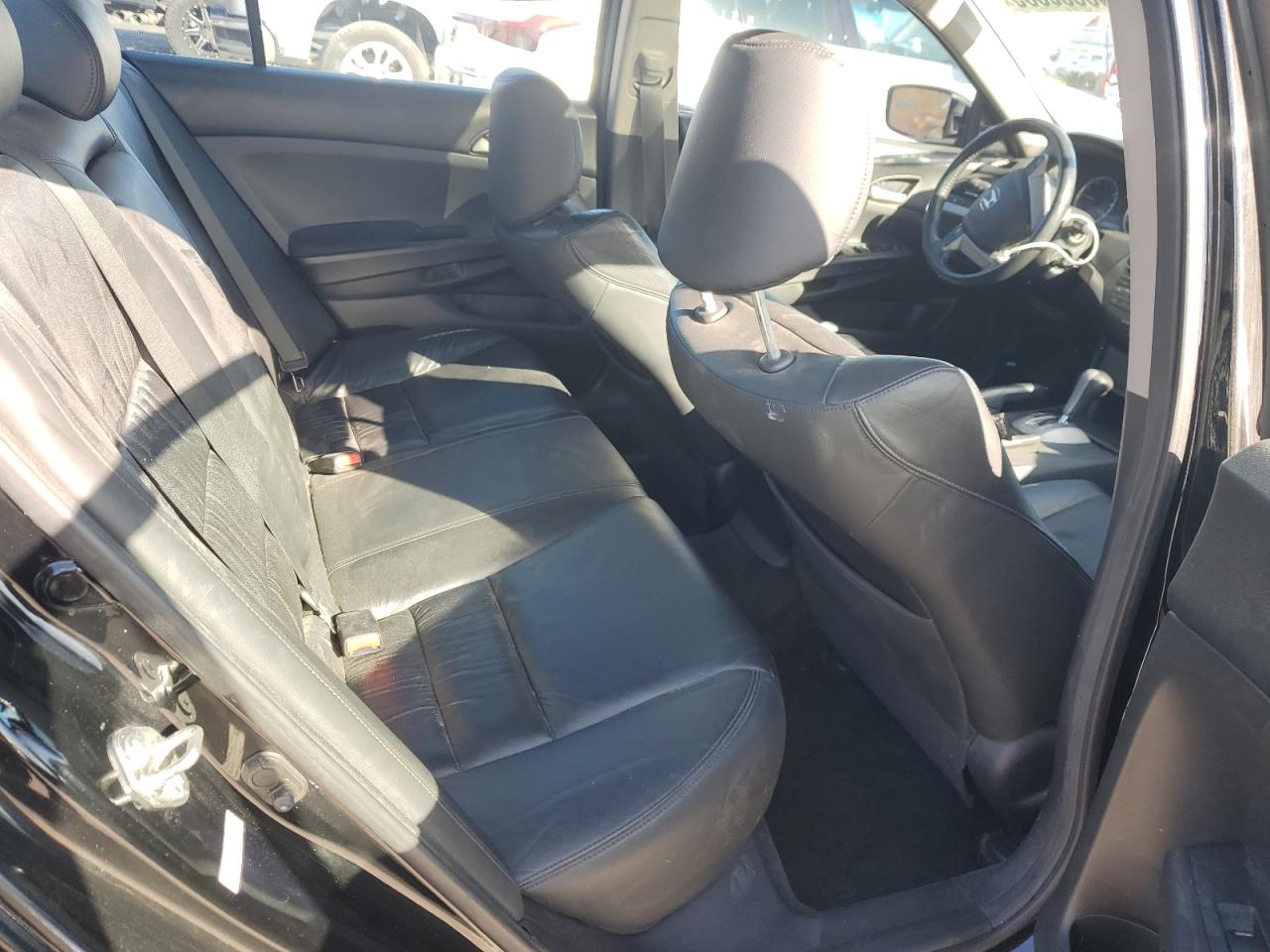2012 Honda Accord - Image 10
