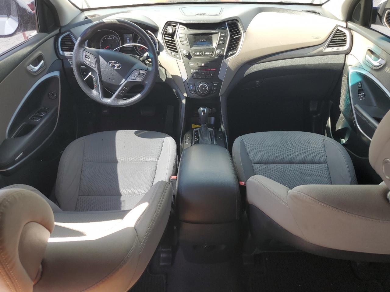 2015 Hyundai Santa Fe - Image 8