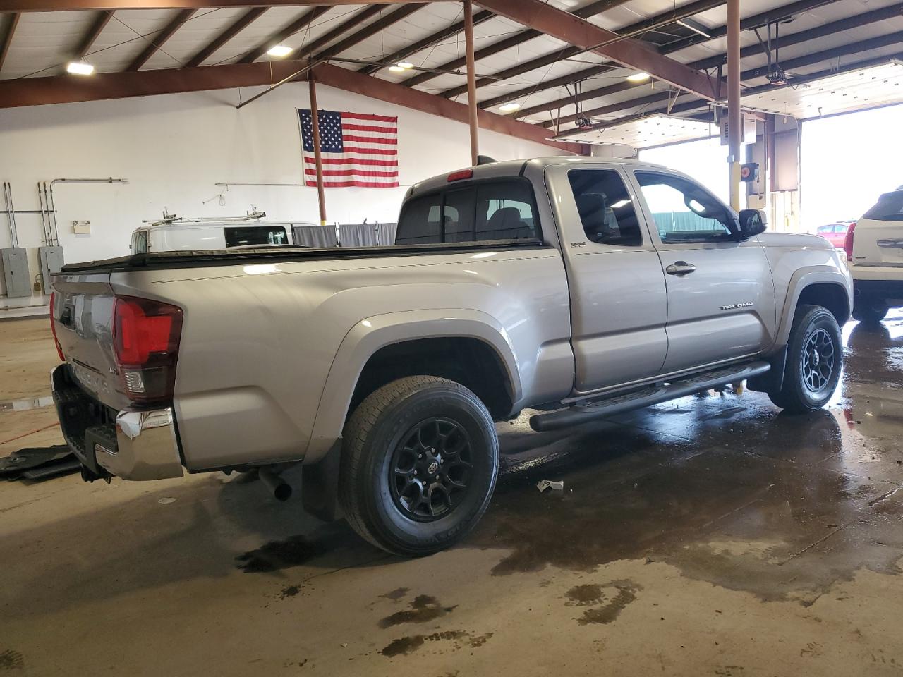2021 Toyota Tacoma - Image 3