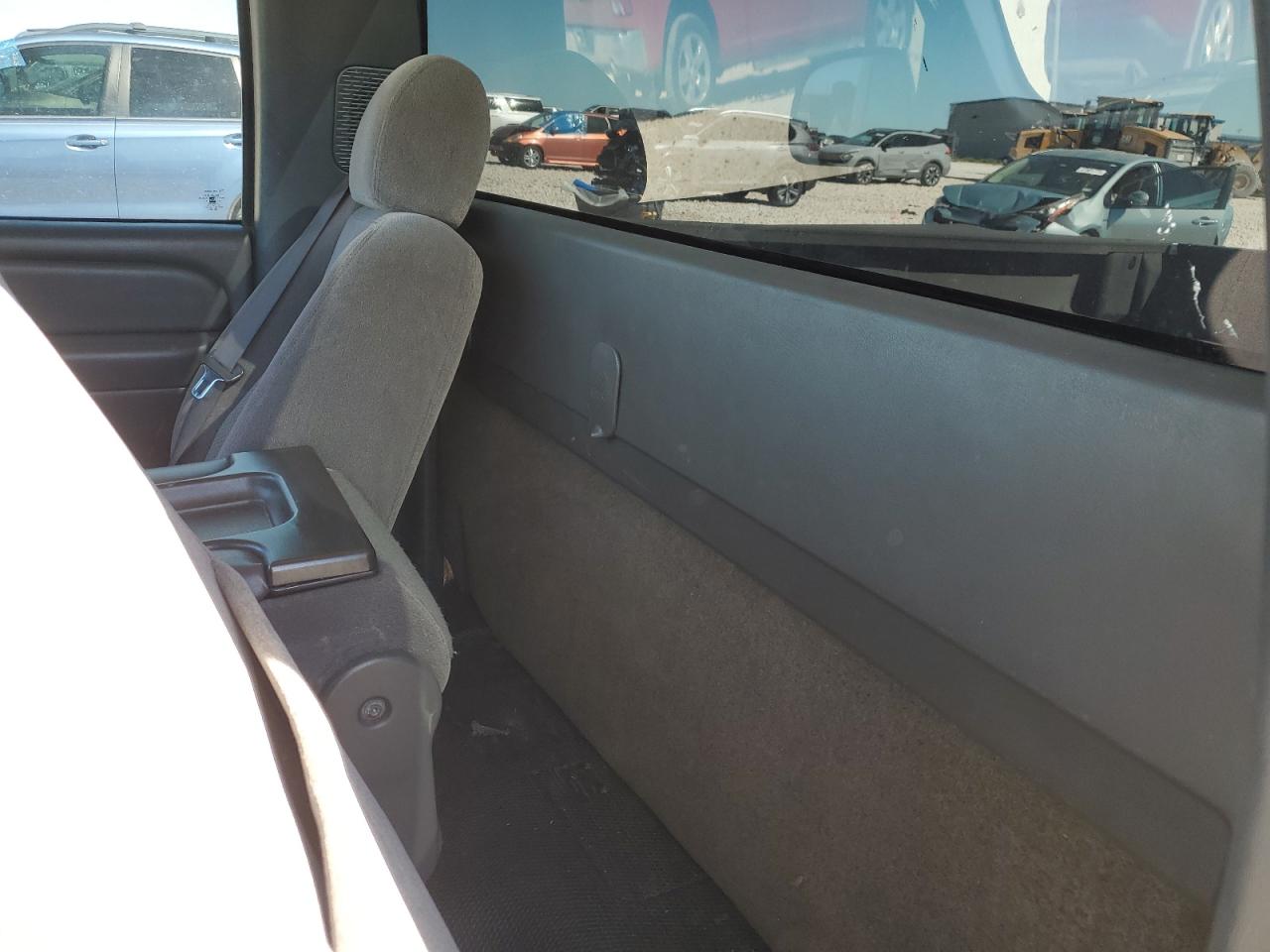 2006 Chevrolet Silverado - Image 11