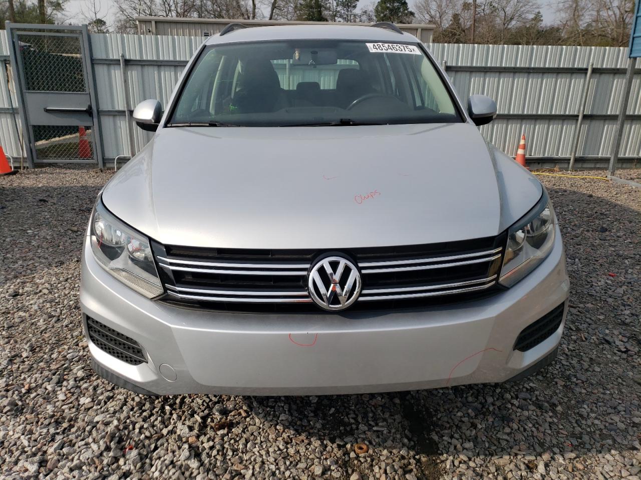 2017 Volkswagen Tiguan - Image 5