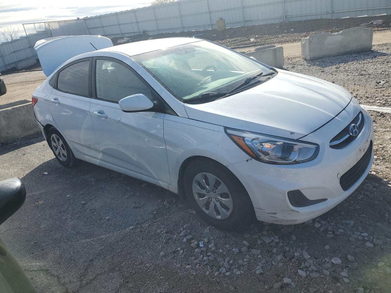 2017 Hyundai Accent - Image 4