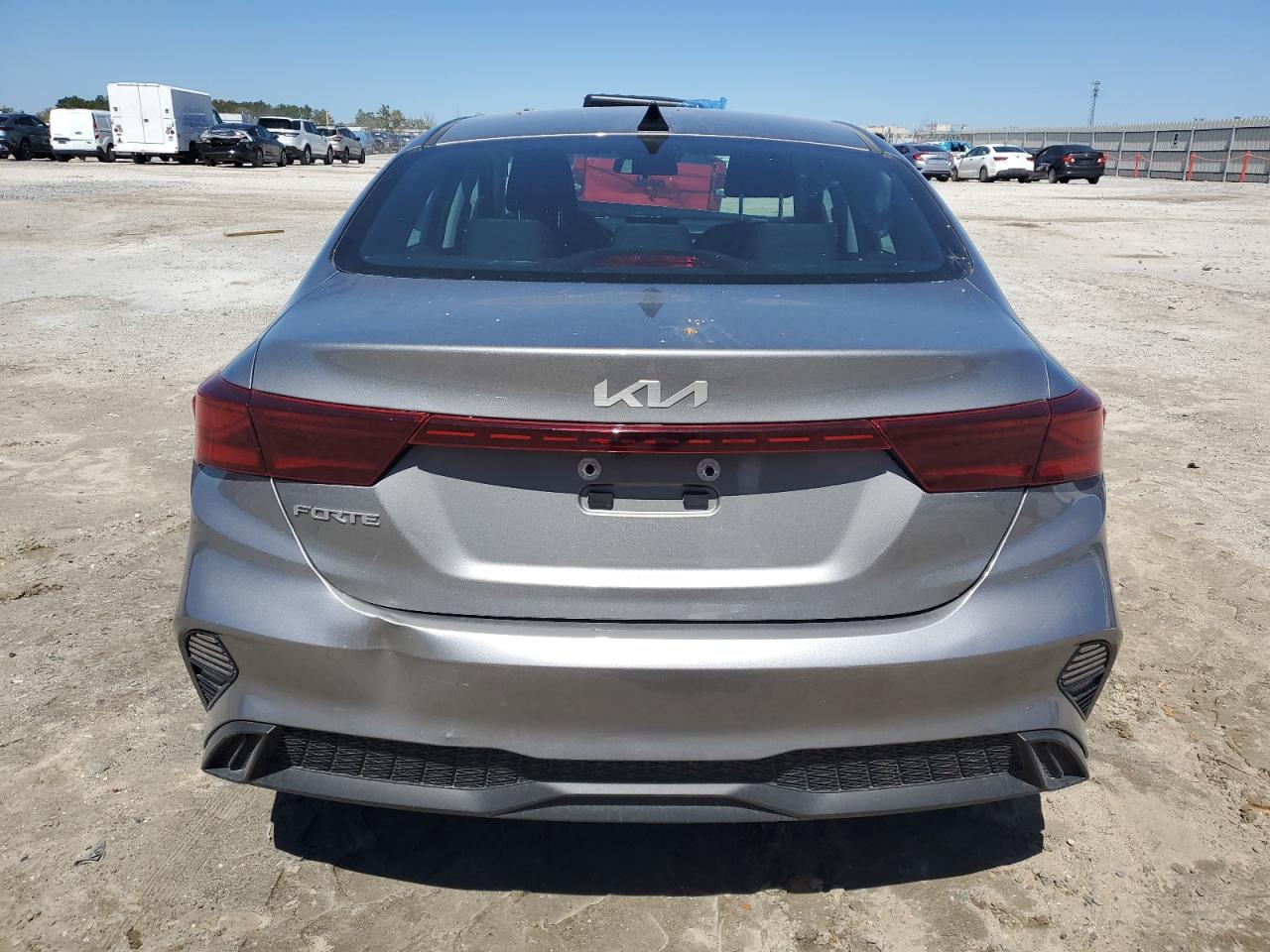2024 Kia Forte - Image 6