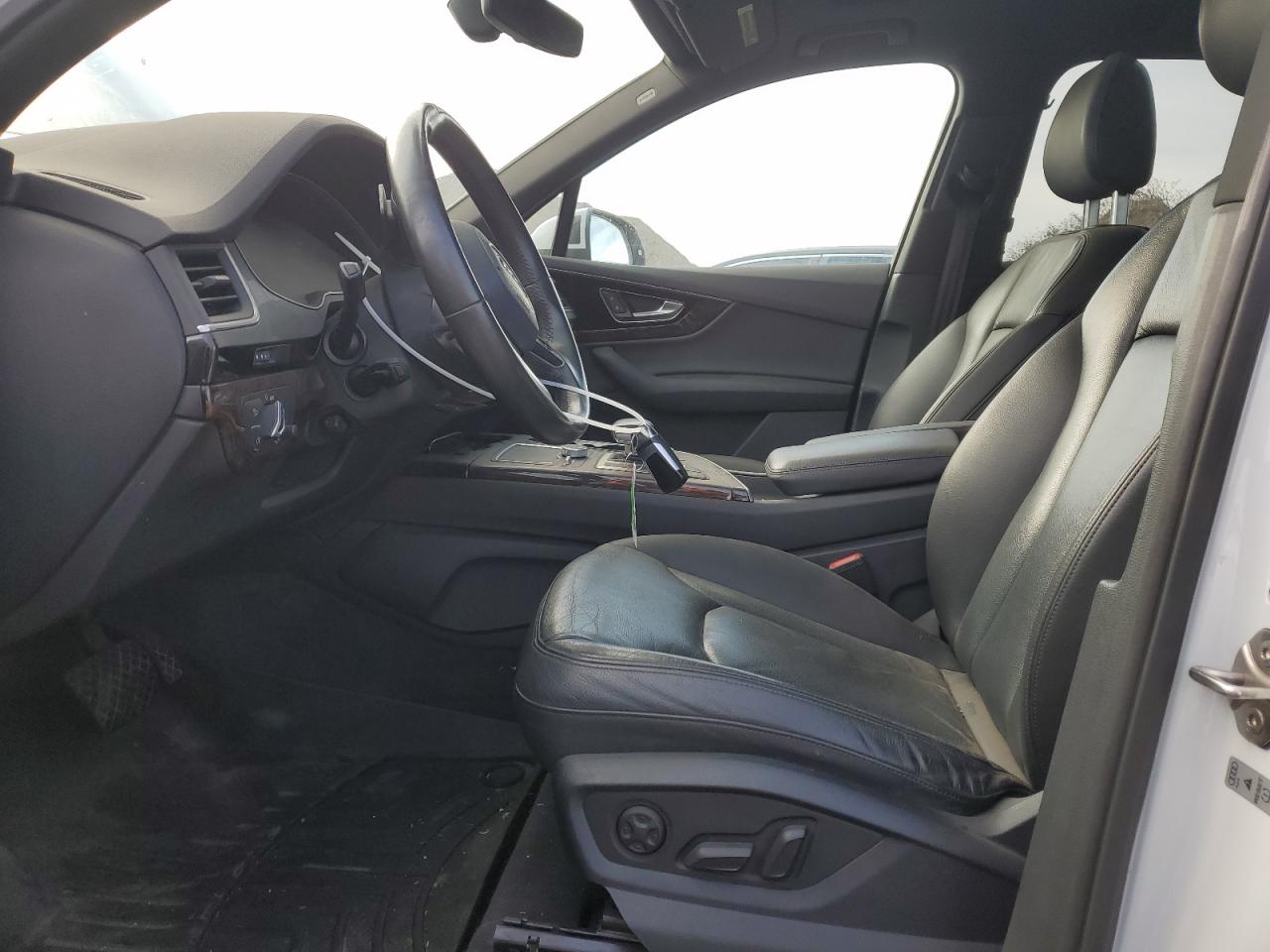 2017 Audi Q7 Premium Plus VIN: WA1LAAF70HD005704 Lot: 50722805