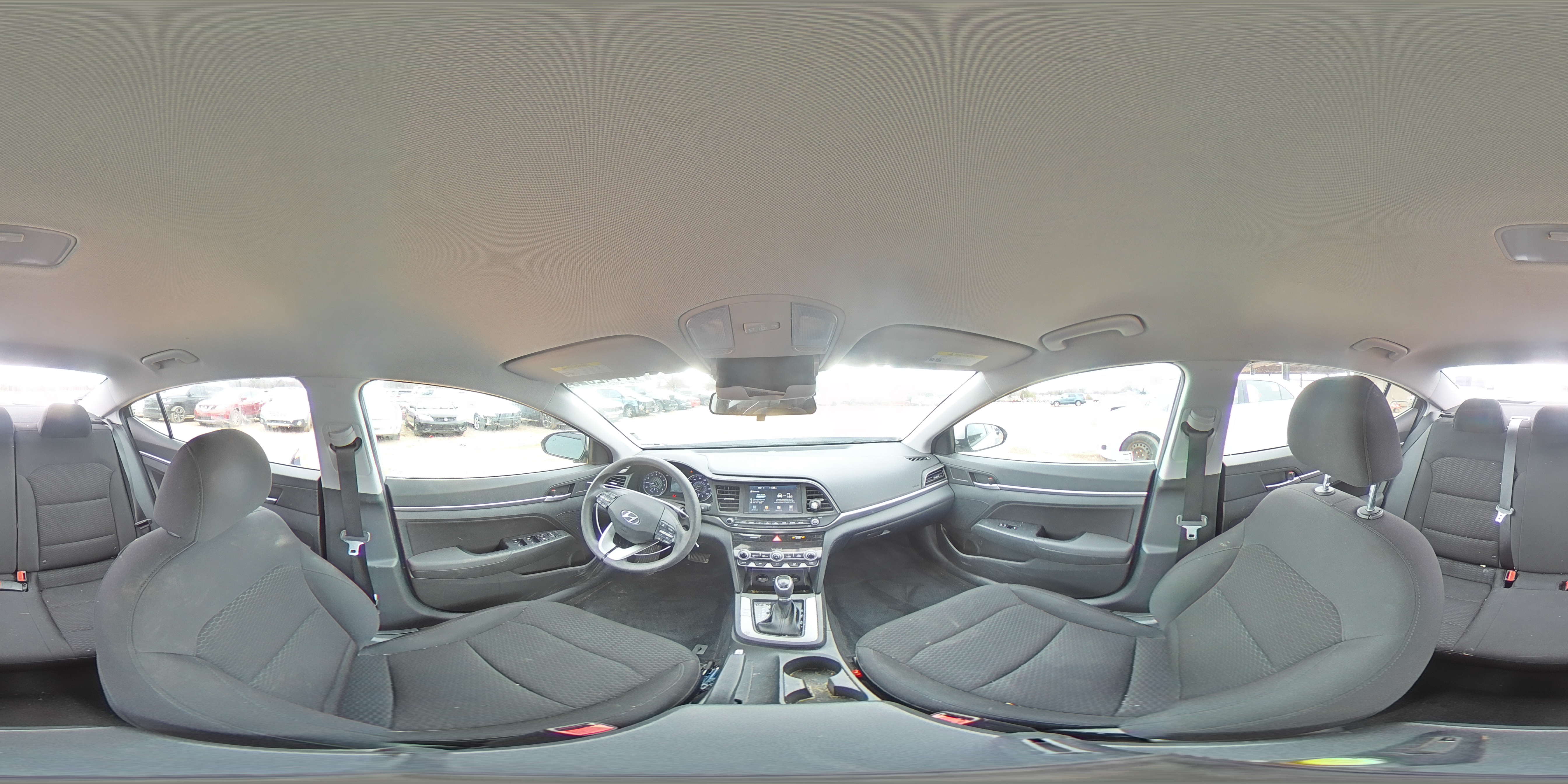 2020 Hyundai Elantra - Image 13