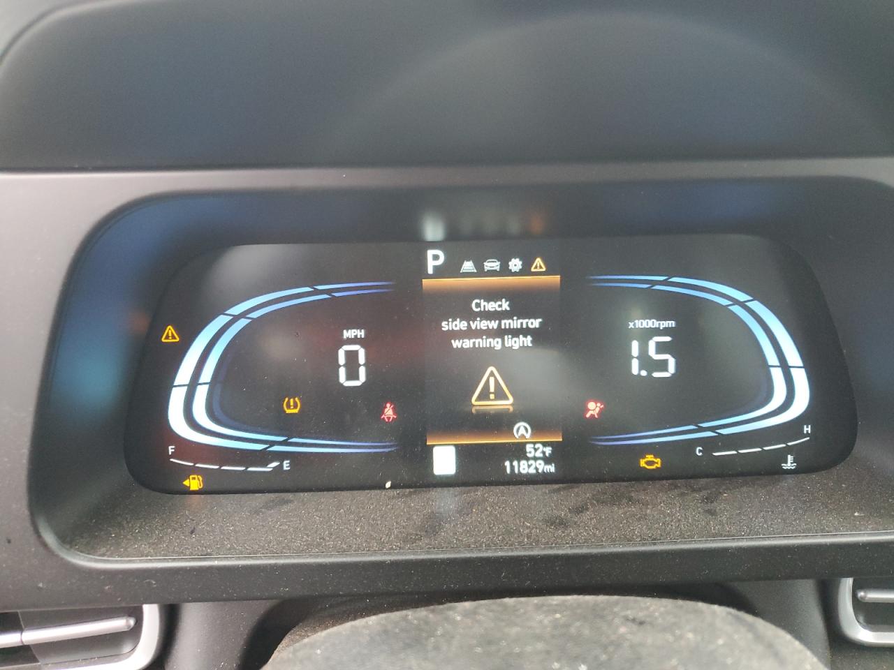 2024 Hyundai Elantra - Image 9