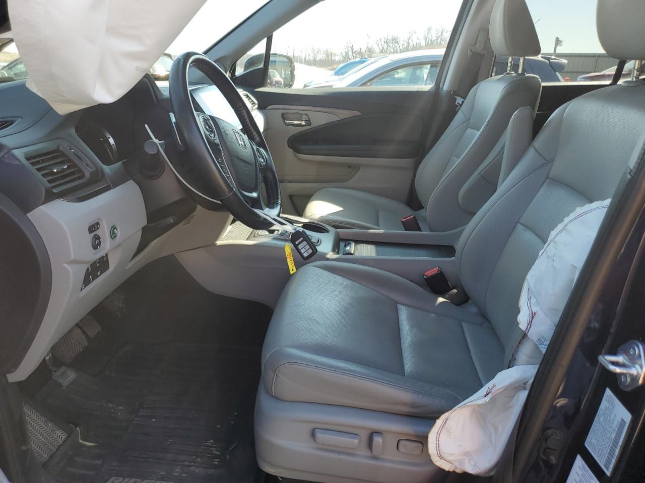 2022 Honda Ridgeline - Image 7