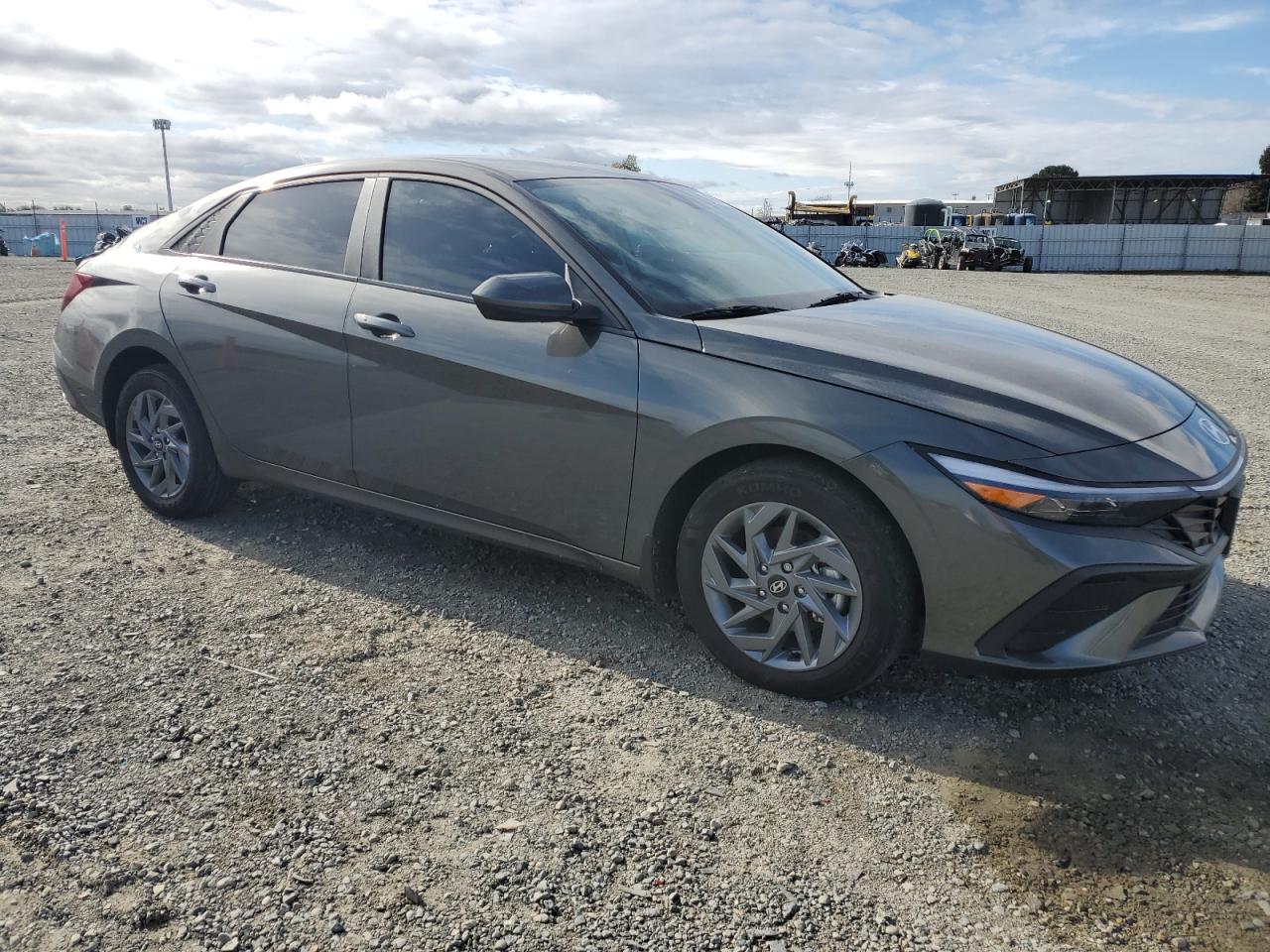 2024 Hyundai Elantra - Image 4
