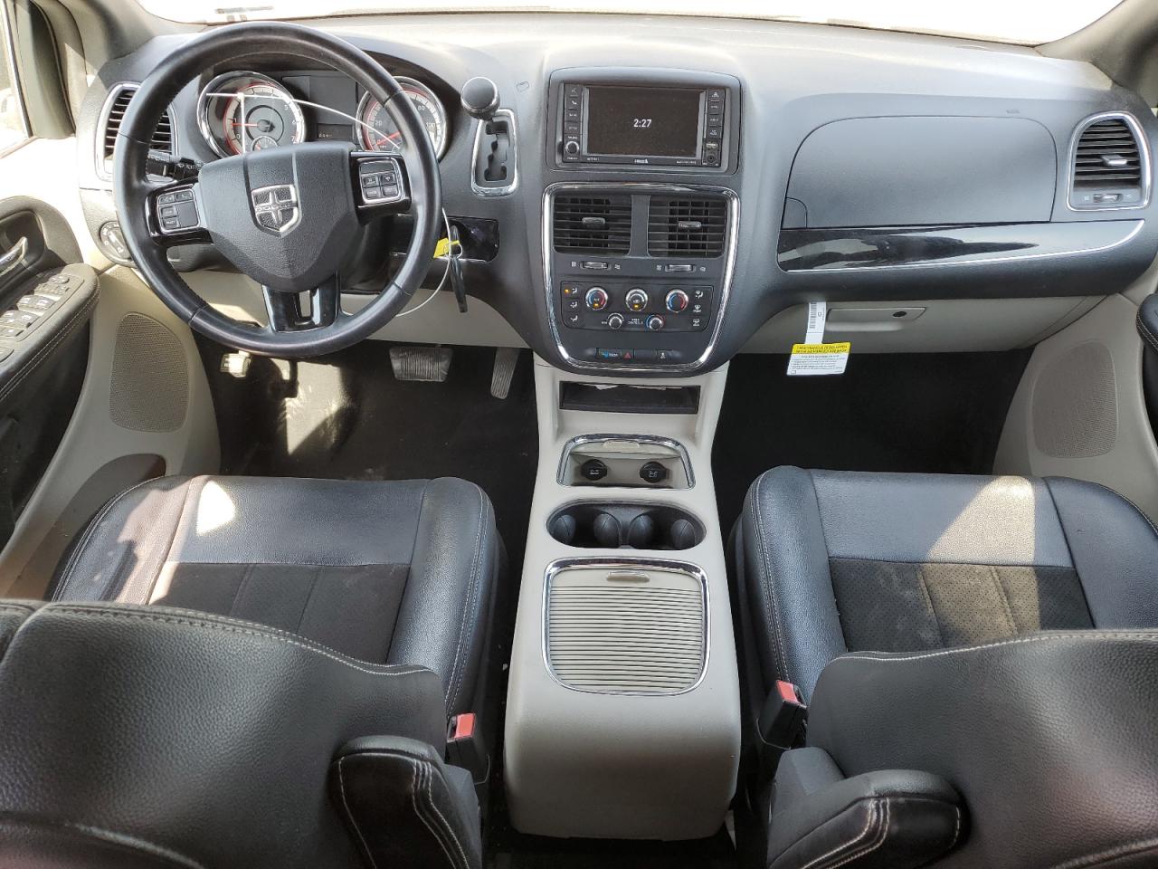 2019 Dodge Caravan - Image 8