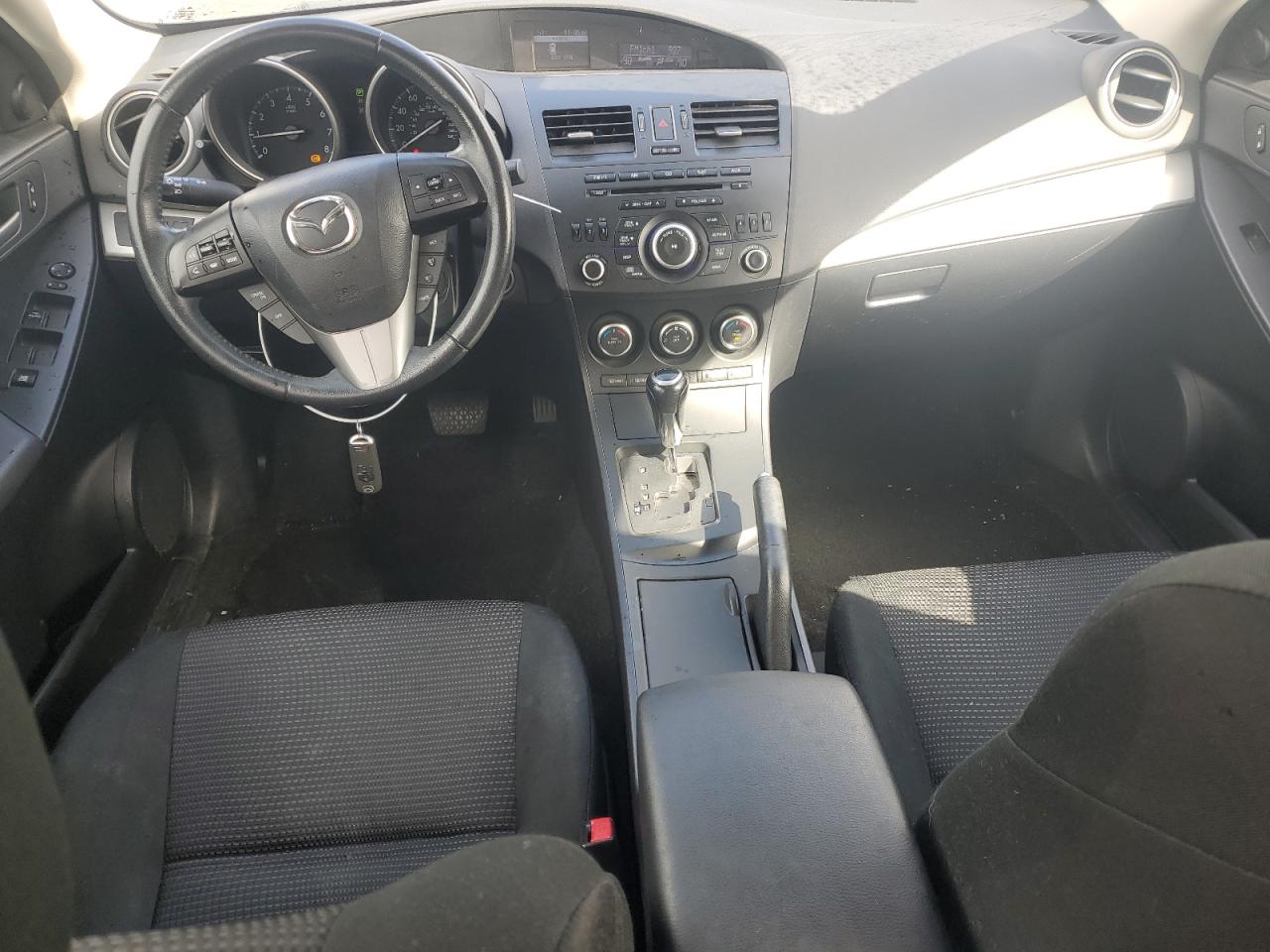 2013 Mazda 3 - Image 8