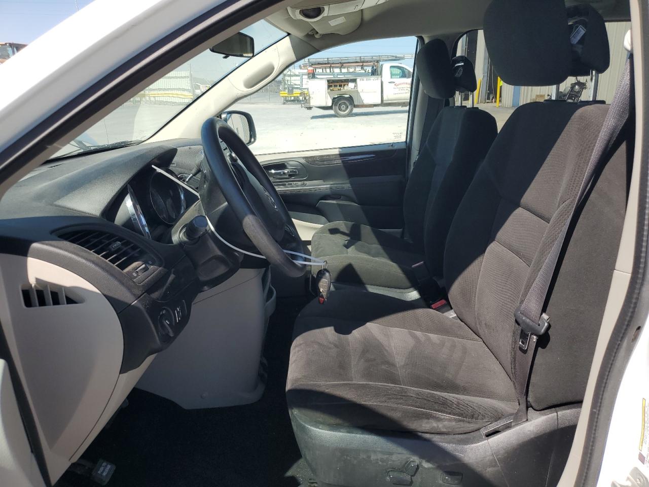 2015 Dodge Caravan - Image 7