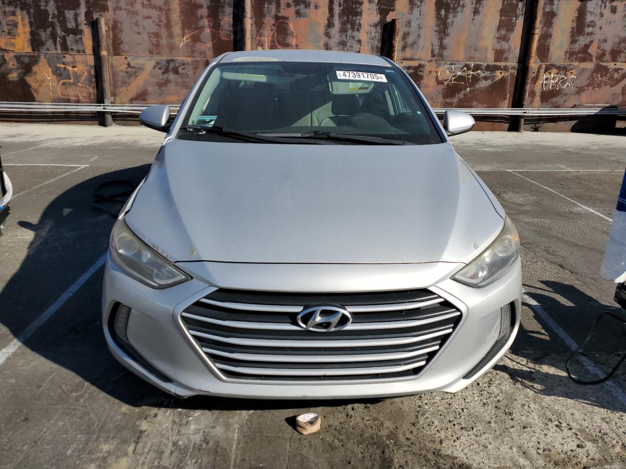 2017 Hyundai Elantra - Image 5