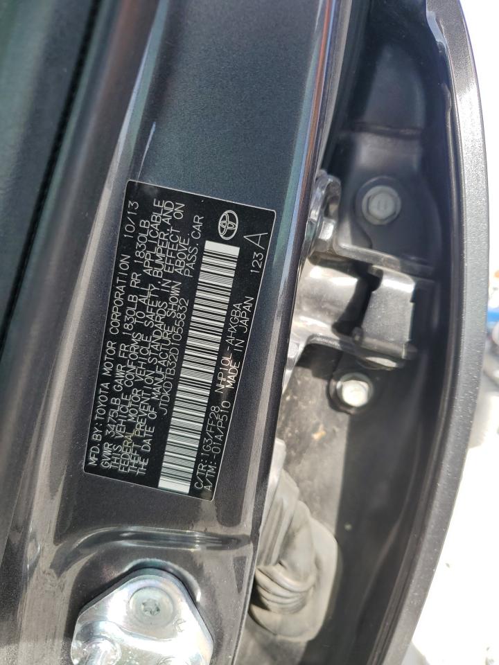 2013 Toyota Prius - Image 12